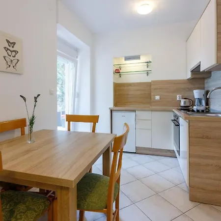 Apartment Plaza *