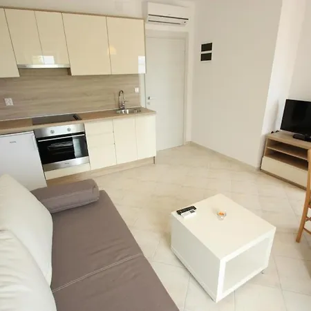 Plaza Apartment